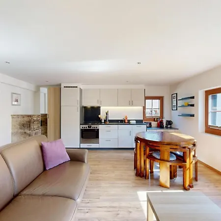 Flat In Mayoux - 4 Seasons In The Val D'anniviers Apartman *